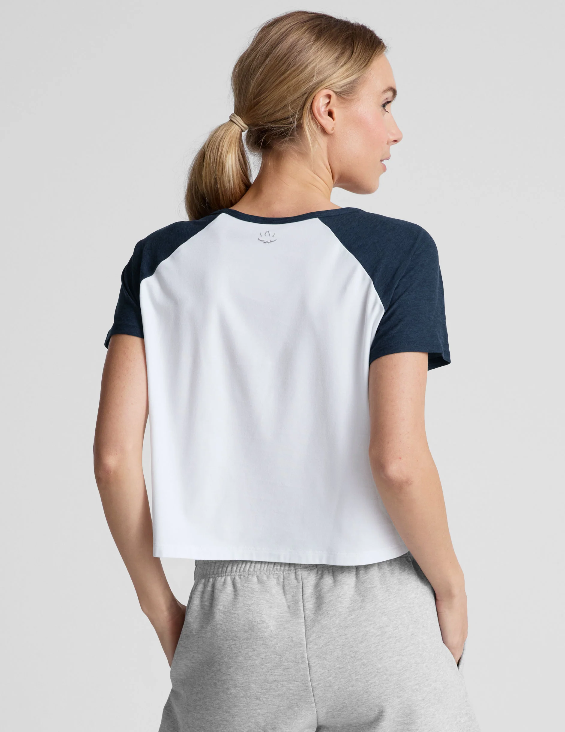 Featherweight Colorblock Tee - Onhollan