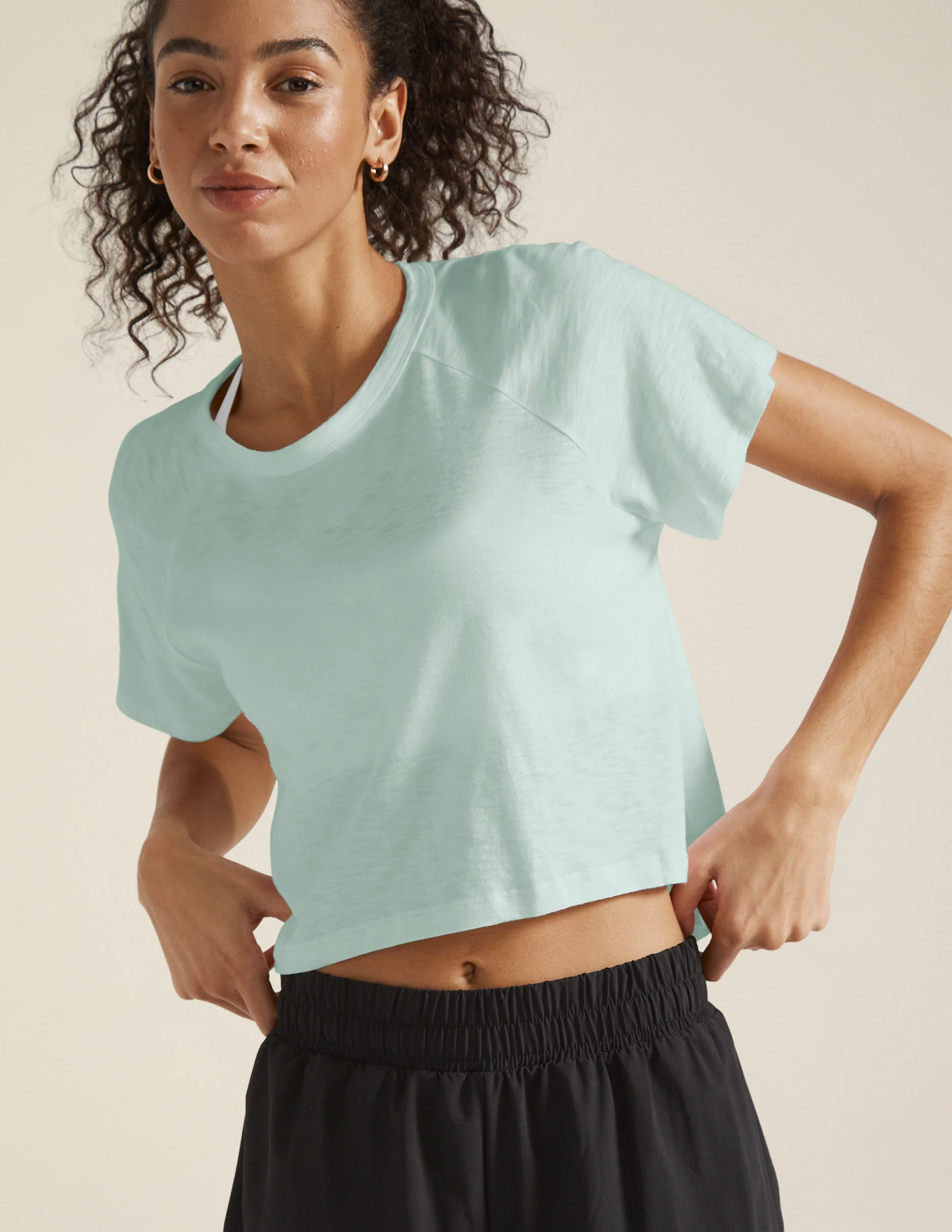 Signature High Low Cropped Tee - Onhollan