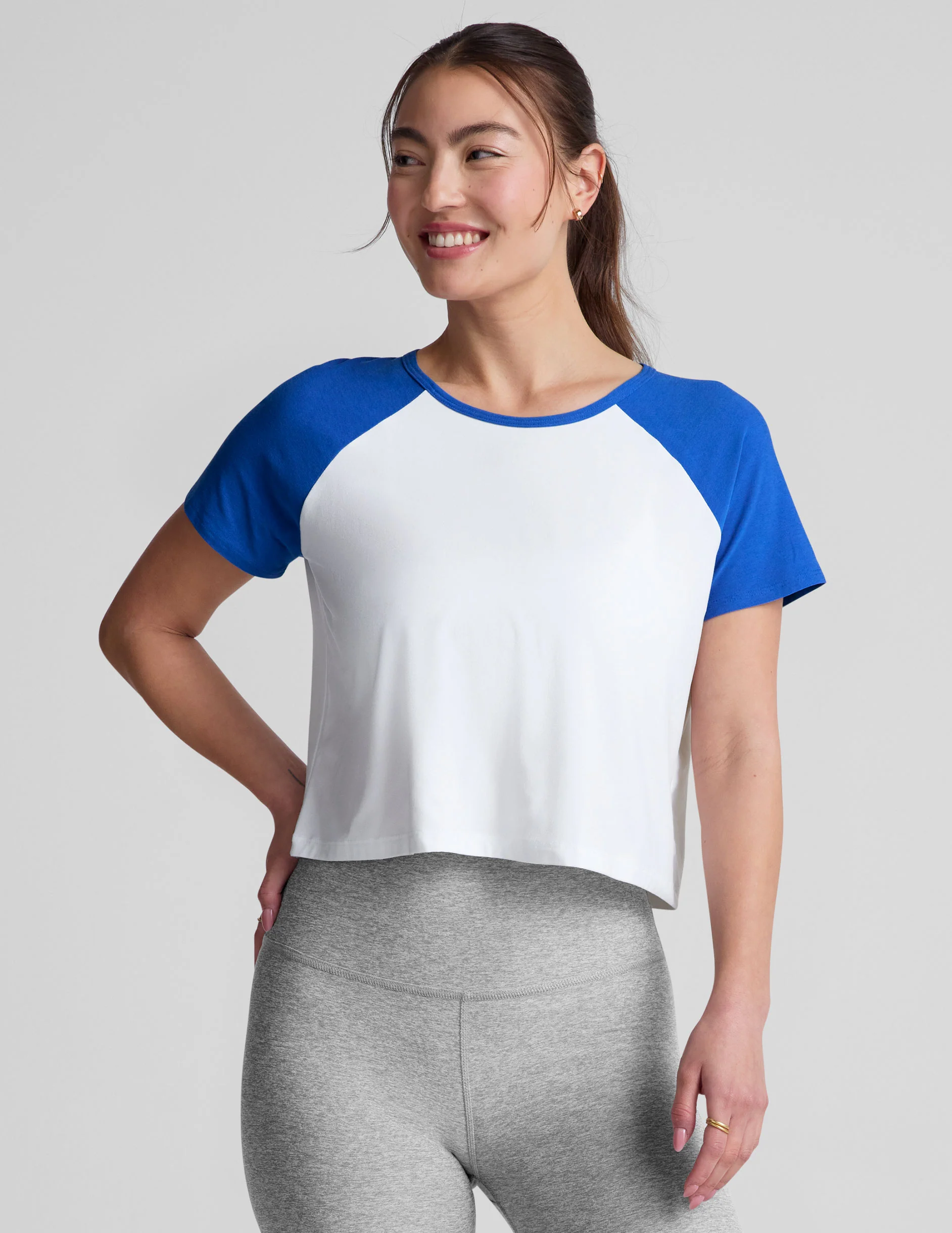 Featherweight Colorblock Tee - Onhollan