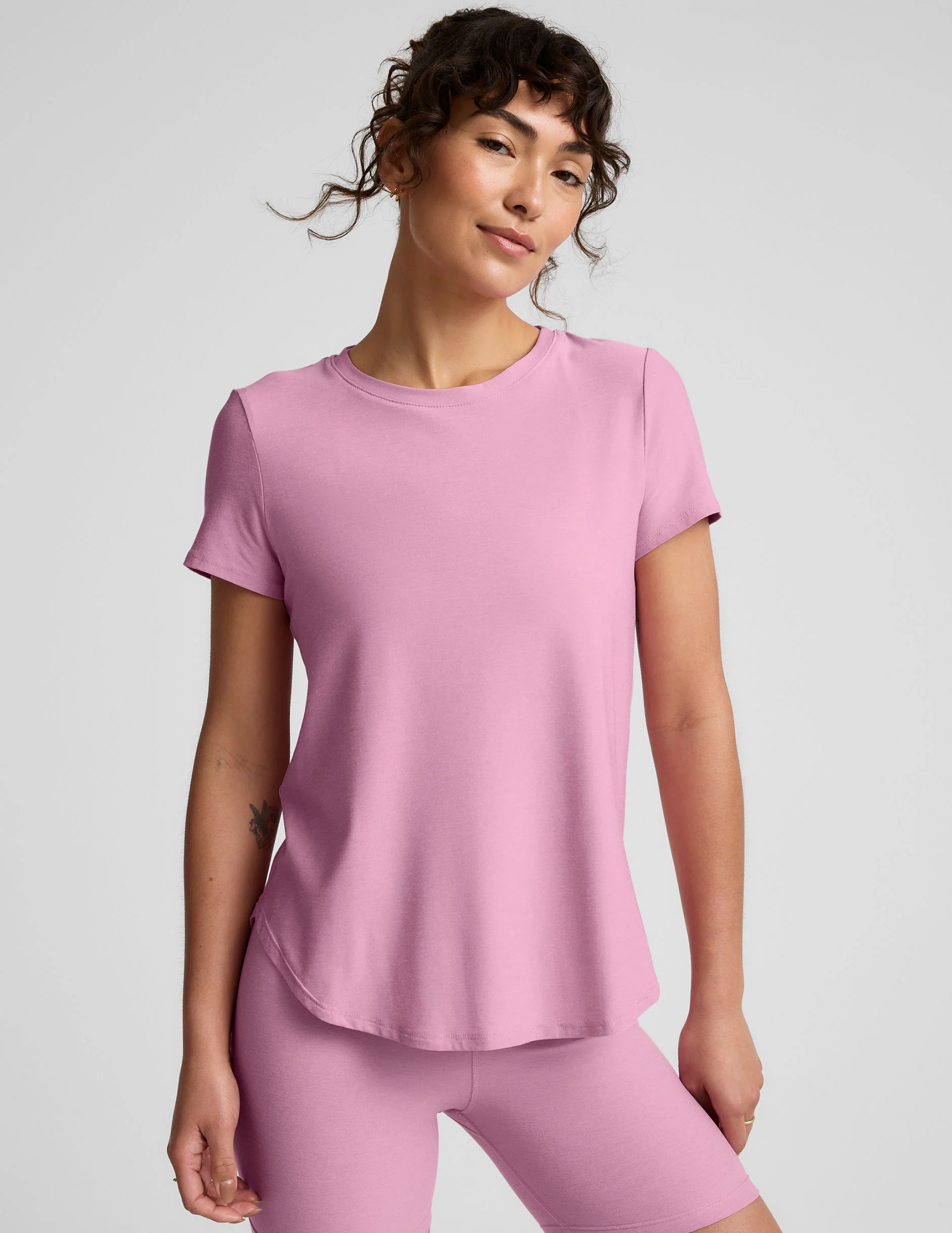 Featherweight On The Down Low Tee - Onhollan