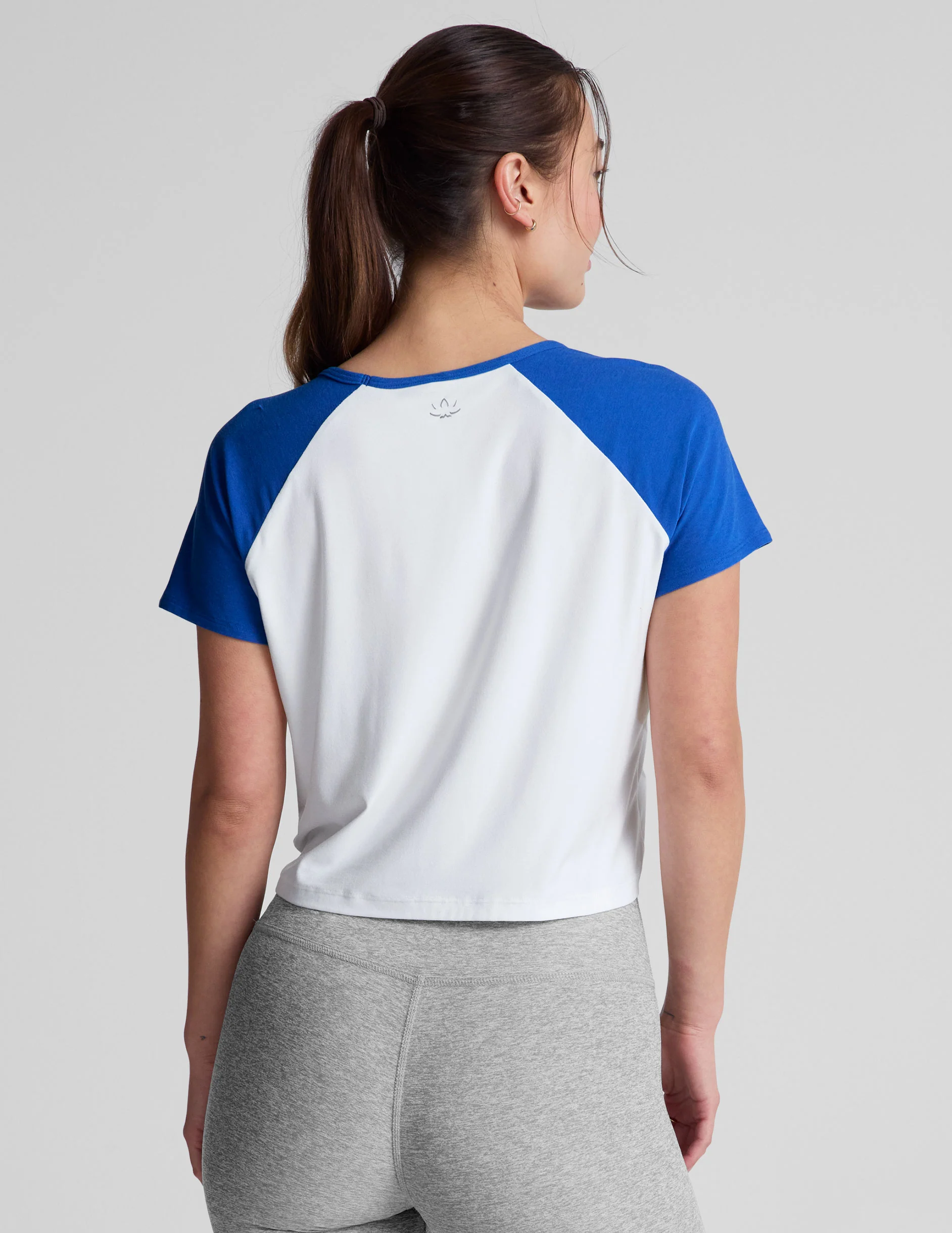 Featherweight Colorblock Tee - Onhollan