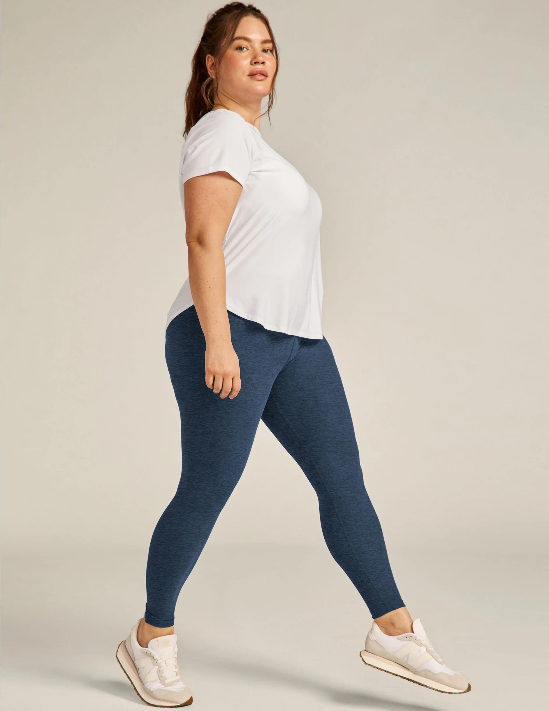 Featherweight On The Down Low Tee - Onhollan